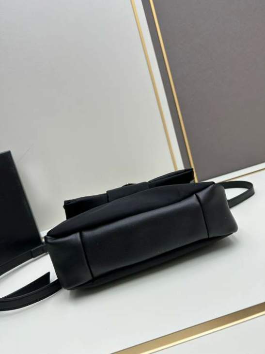 Picture of Prada Handbags _SKUfw184402008fw